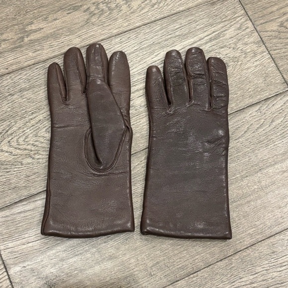 Vintage Brown Leather Women's Gloves - Picture 4 of 7